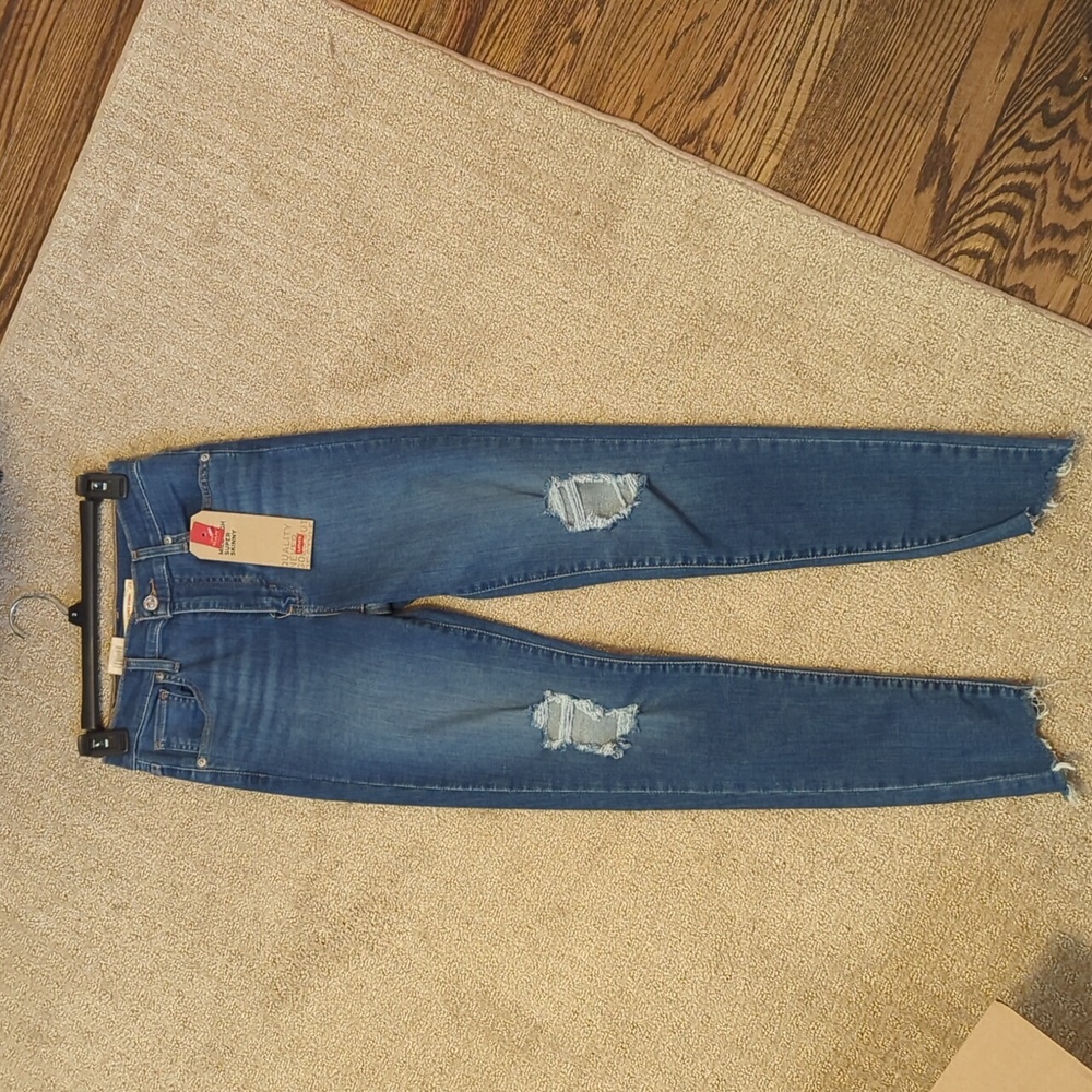 Levis jeans